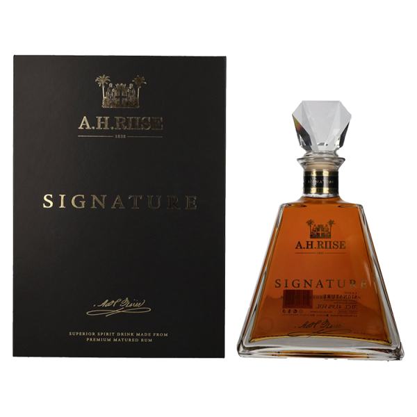 Rum A.H. Riise SIGNATURE Master Blender + GB 0,7 l